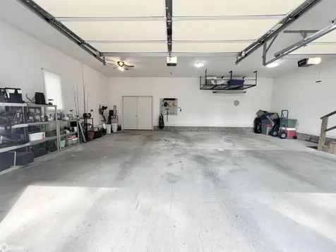 1202 S 20th Avenue W Newton IA 50208