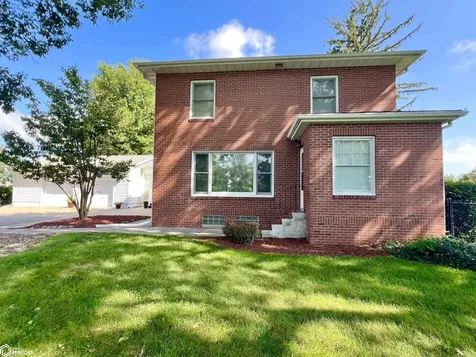 1202 S 20th Avenue W Newton IA 50208
