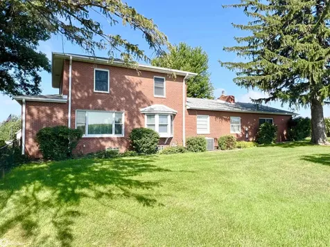 1202 S 20th Avenue W Newton IA 50208