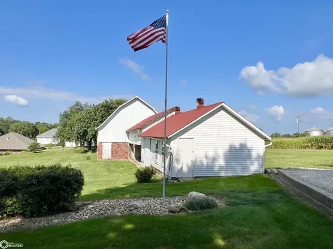 1202 S 20th Avenue W Newton IA 50208