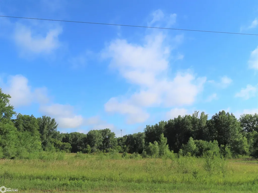 2048 12th Street NE Mason City IA 50401