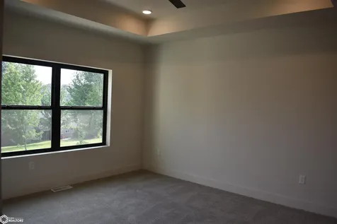 2362 River Road Iowa Falls IA 50126