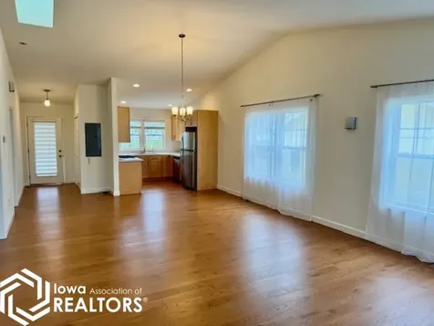 2142 Garnet Lane Fairfield IA 52556
