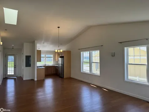 2142 Garnet Lane Fairfield IA 52556