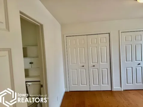 2142 Garnet Lane Fairfield IA 52556