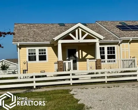 2142 Garnet Lane Fairfield IA 52556