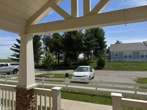 2142 Garnet Lane Fairfield IA 52556