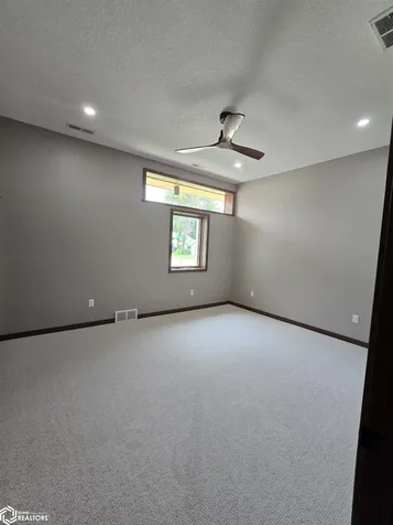 330 N 6th Street Oskaloosa IA 52577