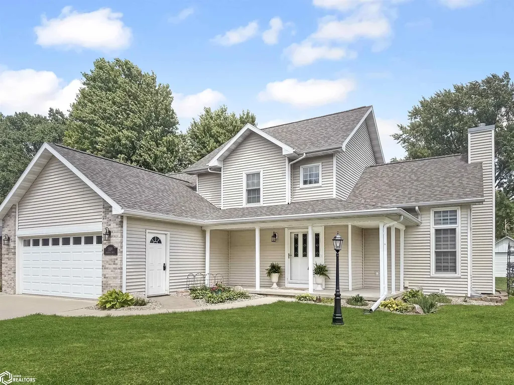 2009 Briardale Drive Iowa Falls IA 50126