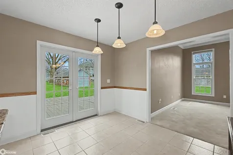 2009 Briardale Drive Iowa Falls IA 50126