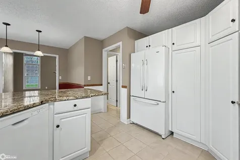 2009 Briardale Drive Iowa Falls IA 50126