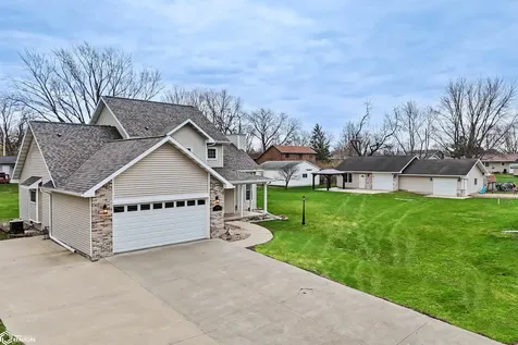 2009 Briardale Drive Iowa Falls IA 50126