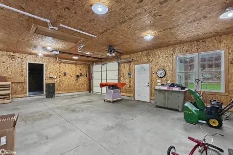 2009 Briardale Drive Iowa Falls IA 50126