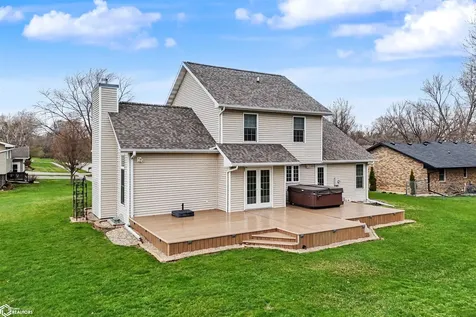 2009 Briardale Drive Iowa Falls IA 50126