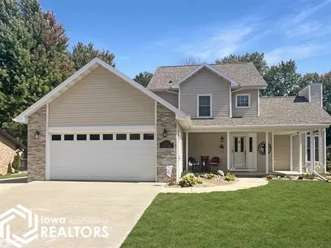 2009 Briardale Drive Iowa Falls IA 50126