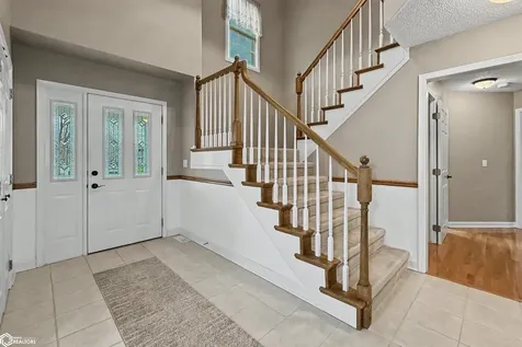 2009 Briardale Drive Iowa Falls IA 50126