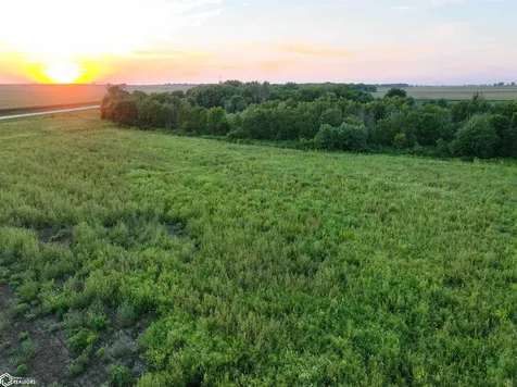 Buffalo Creek Boulevard Winthrop IA 50682