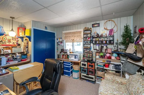 1332 Holiday Lane Brooklyn IA 52211