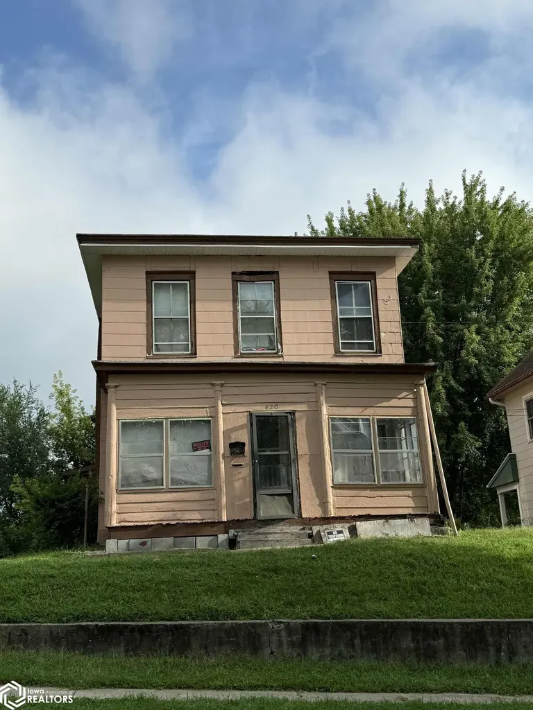 420 Maple Street Burlington IA 52601