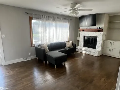 1005 S 5th Street Fairfield IA 52556