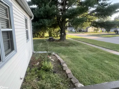 1005 S 5th Street Fairfield IA 52556