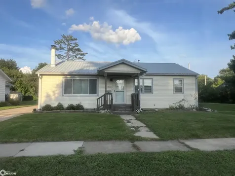 1005 S 5th Street Fairfield IA 52556