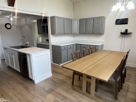 1005 S 5th Street Fairfield IA 52556