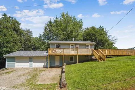 5191 Skyline Drive Brooklyn IA 52211