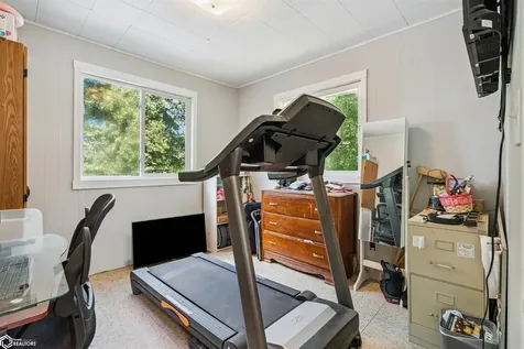 5191 Skyline Drive Brooklyn IA 52211