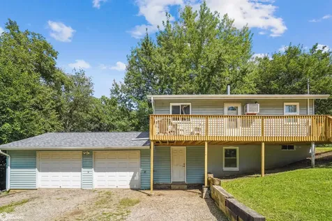 5191 Skyline Drive Brooklyn IA 52211