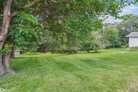 5191 Skyline Drive Brooklyn IA 52211
