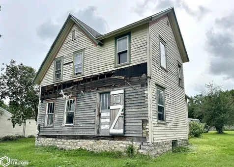 725 Spring Street Grinnell IA 50112