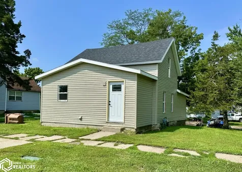 725 Spring Street Grinnell IA 50112