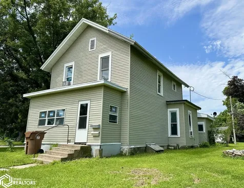 725 Spring Street Grinnell IA 50112
