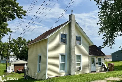 725 Spring Street Grinnell IA 50112
