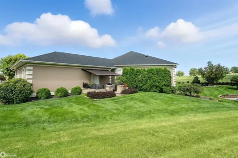 5632 Clubhouse Drive Burlington IA 52601