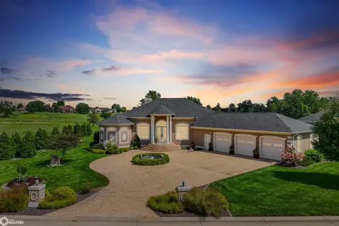 5632 Clubhouse Drive Burlington IA 52601