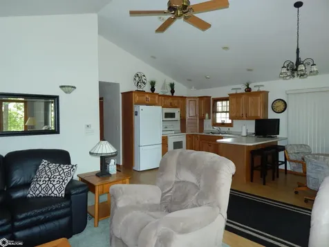 226 & 228 Center Point Drive Montezuma IA 50171