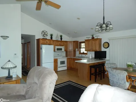 226 & 228 Center Point Drive Montezuma IA 50171