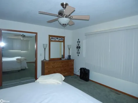 226 & 228 Center Point Drive Montezuma IA 50171
