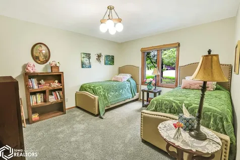 2775 Osburn Avenue Oskaloosa IA 52577