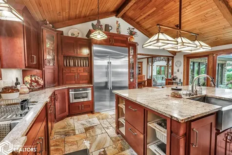 2775 Osburn Avenue Oskaloosa IA 52577