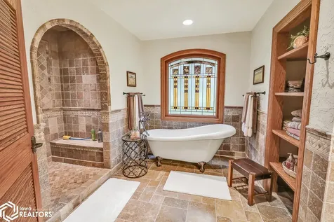2775 Osburn Avenue Oskaloosa IA 52577