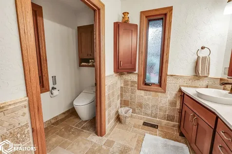 2775 Osburn Avenue Oskaloosa IA 52577