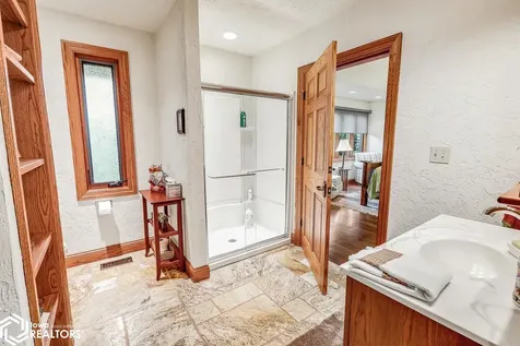 2775 Osburn Avenue Oskaloosa IA 52577
