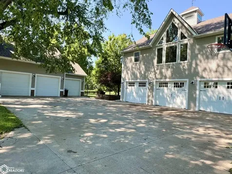 1149 W 28th Street S Newton IA 50208