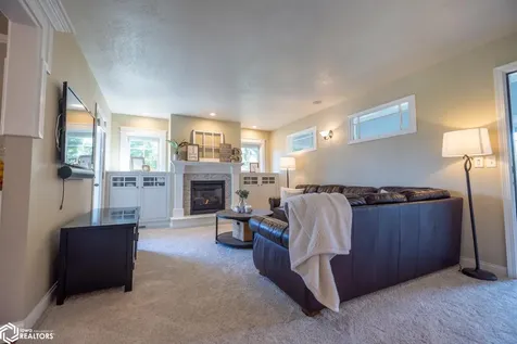 1149 W 28th Street S Newton IA 50208