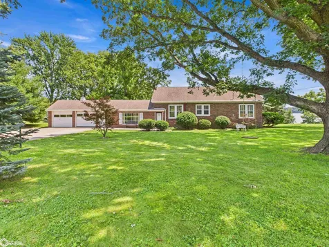 3370 Mississippi River Road Keokuk IA 52632