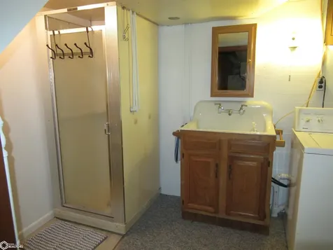 3370 Mississippi River Road Keokuk IA 52632