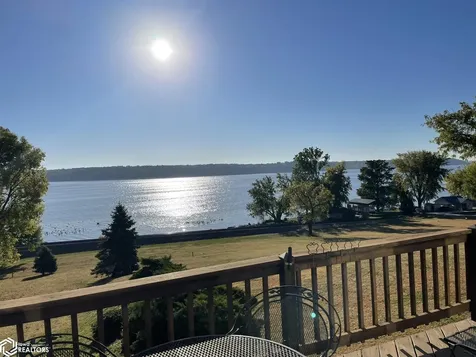 3370 Mississippi River Road Keokuk IA 52632